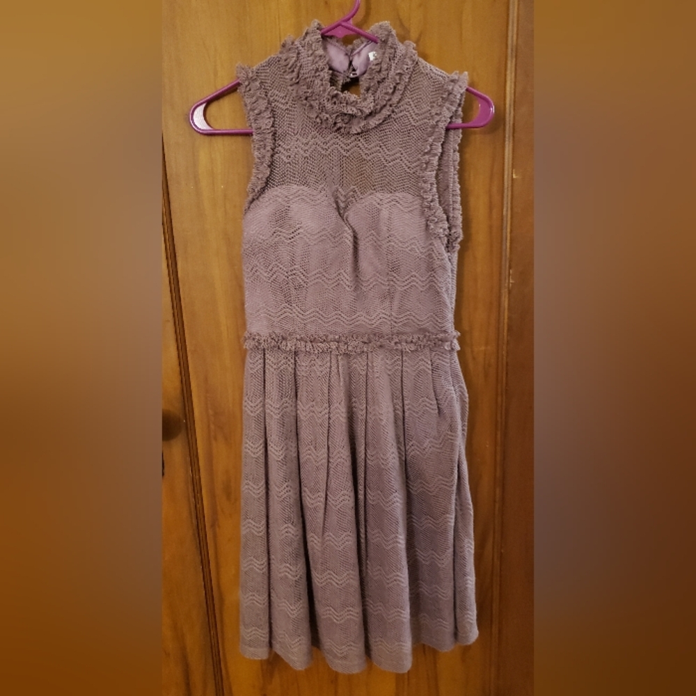 Purple Sleeveless Lace Dress
